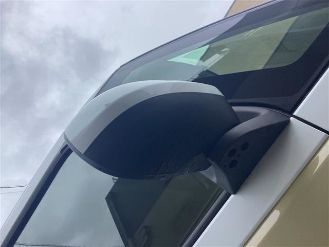 ■□■□■ アフターサービスもお任せ下さい！！ 自社整備工場を完備しております！！ 国土交通省指定整備工場なので車検も最短45分で終わります♪  ■□■□■