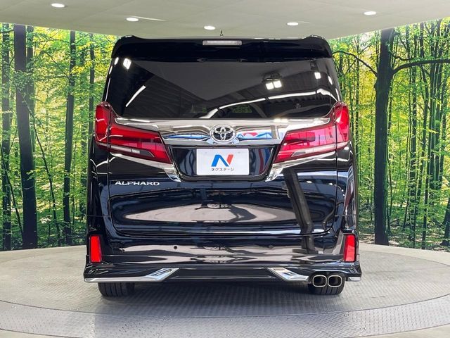 安心の最長10年・走行無制限保証（有償）をご用意。保証内容も充実はもちろん、無料点検＆オイル交換や、年中無休の全国・24時間ロードサービスも付帯されておりますのでご安心下さい。