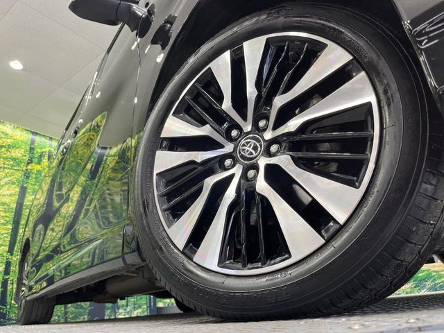 【純正19インチアルミホイール】外観にマッチした純正アルミホイールを装着しております。各種社外アルミホイールや、スタッドレスタイヤも取扱いしております。是非ご相談ください1