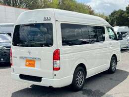 R5年　ハイエースバン　フジカーズジャパン製DSコンパクト　乗車定員8名　就寝定員目安3名　車両サイズ：469cm×169cm×222cm　外部充電・電源　インバーター　冷蔵庫　レンジ　1オーナー