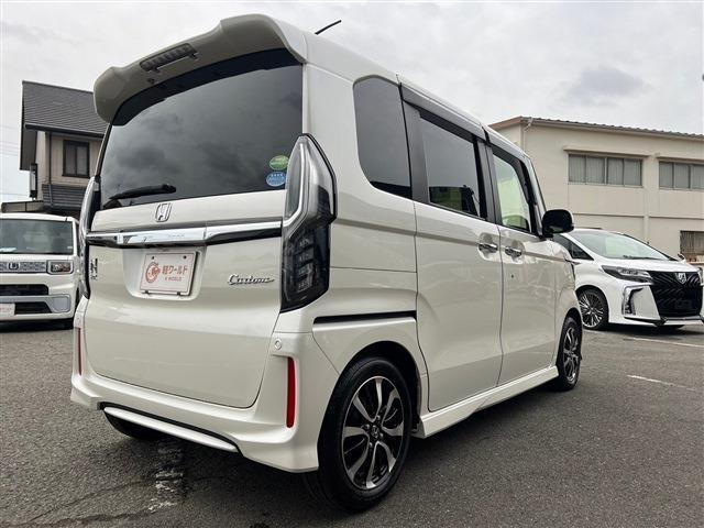 最短3日で、ご納車可能です！お車についてのご質問やお見積りのご依頼、ご希望のお支払方法や月々のお支払金額・任意の保険内容のご相談も承っておりますので、お気軽に当店へお問い合わせ下さい！