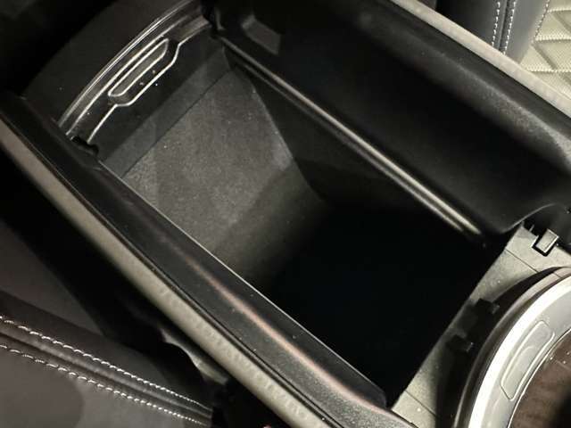 バックオーダーをご利用いただければ、希少なお車や、特定の装備のついたお車など、お客様からのご要望に応じて全国ネットワークからお探しさせて頂きます