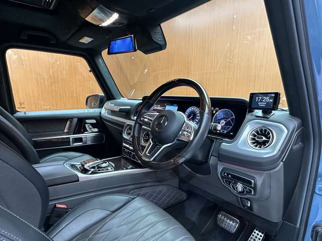 安心してカーライフを始めていただくことが出来るよう、納車前にディーラー整備工場もしくは熟練メカニックが在籍する輸入車専門の整備工場にて点検を行い、必要な整備を実施いたします。