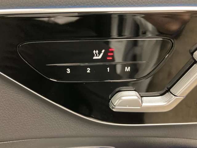 全国へのご納車を承っておりますので遠隔地のお客様にもご安心いただけます。（費用に関しましては、別途お見積りさせていただきます。）勿論、日本全国の正規ディーラーにて保証が受けられます。
