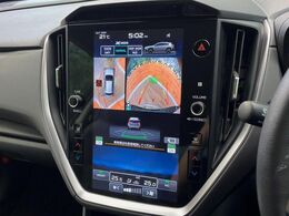 【マルチテレインモニター】車のフロントやサイドのカメラ画像を同時にモニター表示することで、悪路や狭い道を走行時でも周囲の状況確認ができ安心！本格SUVにうれしい装備です♪