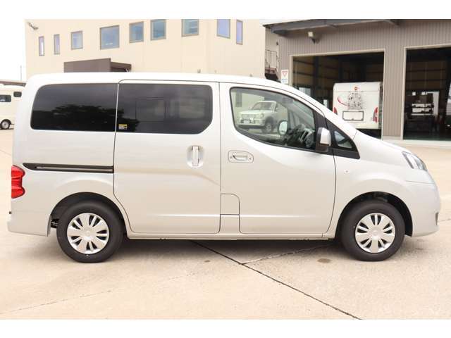 当店では、「商談中」などでお車を押さえておくことはできかねます。中古車は早い物勝ちです！！