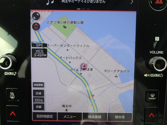 初めての場所、長距離ドライブも安心のナビ付きです。