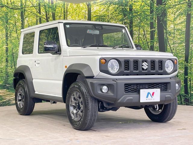 大好評のボディコーティング「弾スプラッシュコート」もご納車までに施工可能。通常のガラスコートと異なる、耐久年数6年の無機質ガラスコーティングが、ボディをキレイな状態に保ってくれます。