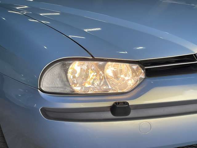 ヘッドライトは曇りもなく、クリアで綺麗な状態です。