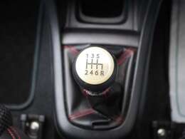 クラッチのすべり感もなくマニュアル車でよくダメになるシフトのリンケージのガタもありません！
