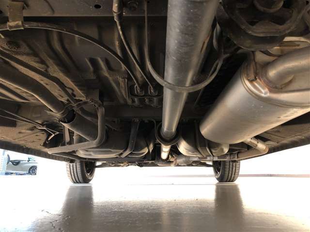 下廻りの状態です（車両後方から）