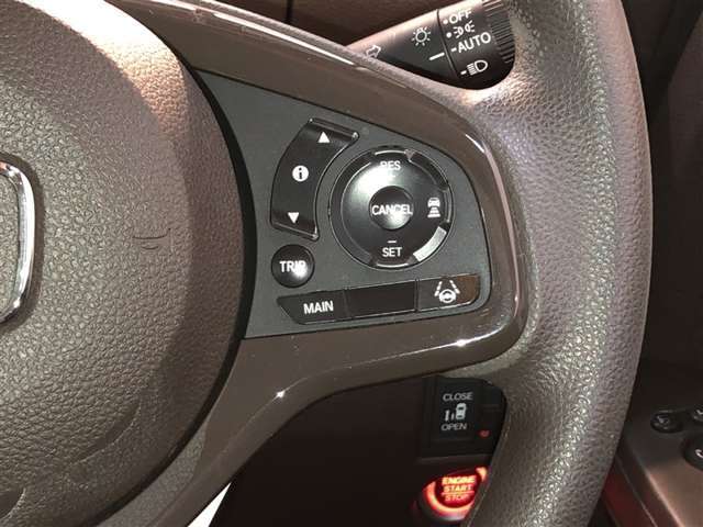 高速道路も楽々なクルーズコントロール付き♪