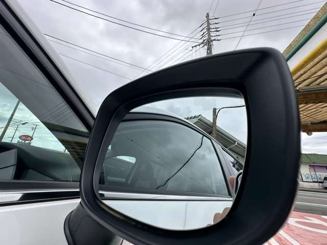 ★納車前に、専属のクリーニングスタッフが、ピッカピカにクリーニングして納車いたします！もちろん、ピッカピカの状態でお渡しするクリーニング費用も支払総額に含まれています！