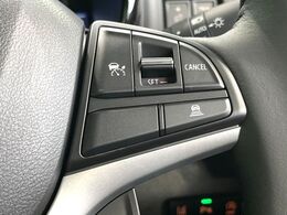 【アダプティブクルーズコントロール】高速道路での長距離走行が楽に！！自動で速度を保つクルーズコントロールが、衝突軽減システムと連携し、前方の車両を感知して車間を保つように速度調節してくれます！！