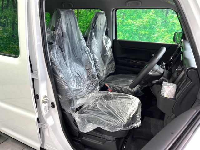 もちろん車内はキレイです♪よりクリーンな状態をキープしたいお客様には『ナノゾーンコート』がおすすめ！新型コロナウイルス対策や、除菌・消臭に効果を発揮し多くの方にご好評いただいております。