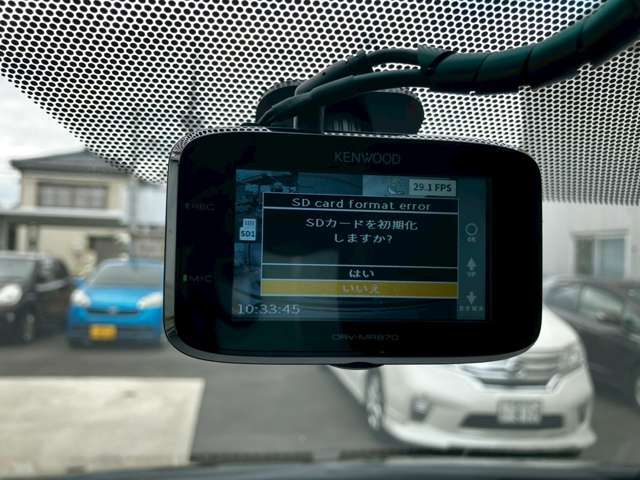 万が一の際のドライブレコーダー前後で取付けてございます♪