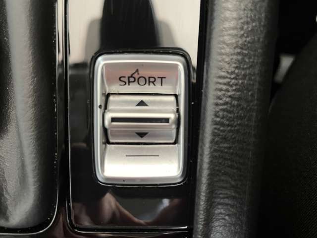 ドライブモードセレクターは様々な路面状況や運転スタイルに合った車両コントロールプログラムをチョイスできます。