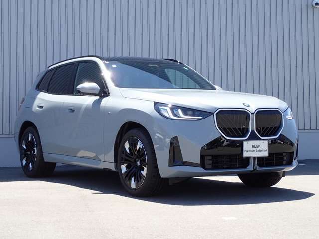 載車両以外にも多数の展示車をご用意しております。詳しくは、弊社ホームページをご確認ください。http://www.yanase-bmw.jp/