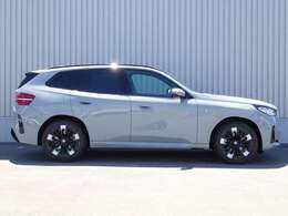 BMW認定中古車は、ドイツ本社と同様の教育・訓練を受けたBMW専門のメカニックが100項目以上のポイントを徹底的にチェックし、厳選した車輌のみを販売しております。