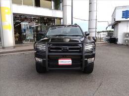 禁煙車☆4WD☆グリルガード☆リフトアップバネ☆イカリングヘッドライト☆LEDテール☆100V電源☆ナビ☆Bluetooth接続☆ETC☆革調シートカバー☆純正17AW☆ルーフレール☆走行8.4万km