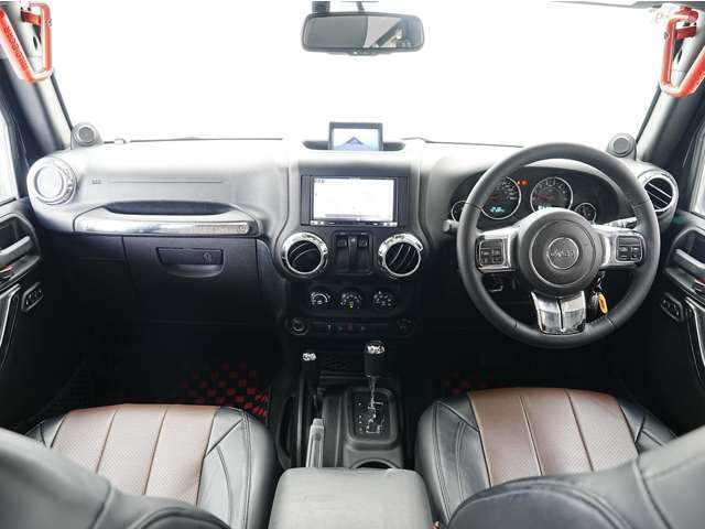 「キズやエンジンの状態は?」「イヤな臭いはしない?」「修理歴や水没車じゃないか気になる！」どんな小さな不安でもお答えします。お気軽にお問い合わせください！