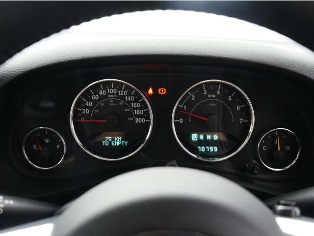 「キズやエンジンの状態は?」「イヤな臭いはしない?」「修理歴や水没車じゃないか気になる！」どんな小さな不安でもお答えします。お気軽にお問い合わせください！