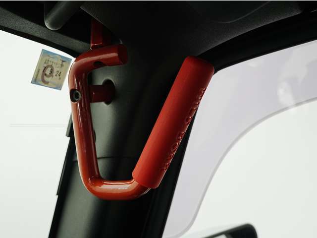 「キズやエンジンの状態は?」「イヤな臭いはしない?」「修理歴や水没車じゃないか気になる！」どんな小さな不安でもお答えします。お気軽にお問い合わせください！