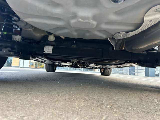 最新鋭の自社整備工場にて、車検・点検は勿論の事、あらゆるご要望にお応えすべく輸入車ディーラーならではの最新のコンピューターシステムとベテランの整備士がバックUP！