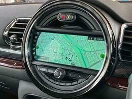 先進のBMW　タッチパッド付きi-driveとほぼ同性能のHDDナビゲーションになります。USBインターフェースやブルートゥースオーディオなど様々な先進機能をお楽しみいただけます。