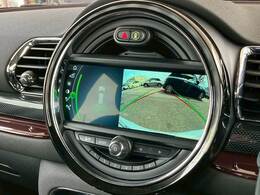 バックカメラ装備。後方確認に役立ち、楽々駐車やバックをしていただけます。