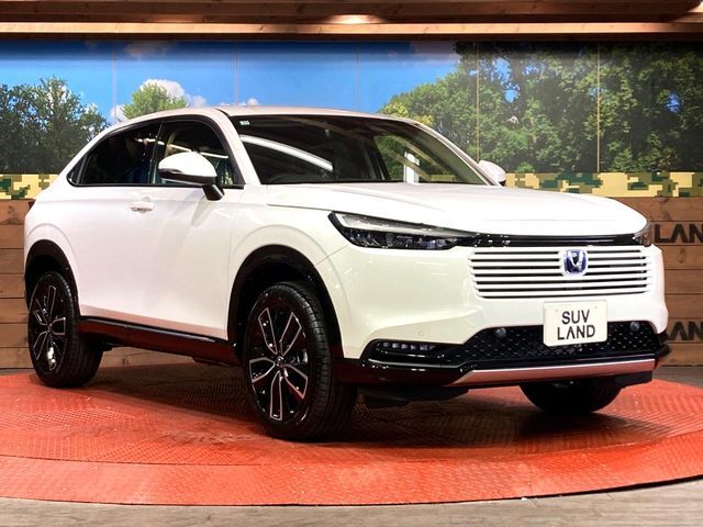 高透明度のガラス皮膜で撥水はもちろん、上質なツヤ・光沢を実現。紫外線や酸性雨から大切な愛車を保護し、色あせ・劣化を防止。「弾スプラッシュコート」、「弾プリミッサコート」からお選びいただけます。