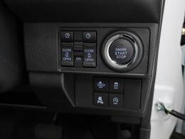 納車前に12ヶ月点検・エンジンオイル交換・　バッテリー交換・ワイパーゴム交換・キーレス、キーフリーの電池交換を実施しております。ダイハツの整備士がきっちりと点検したお車をお届けいたします！