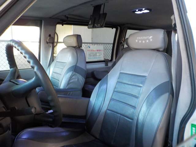 内外装自信有ります。運転席・後部座席共綺麗です。全車に除菌・抗菌・消臭処理をして納車致します。　お子様も安心です♪