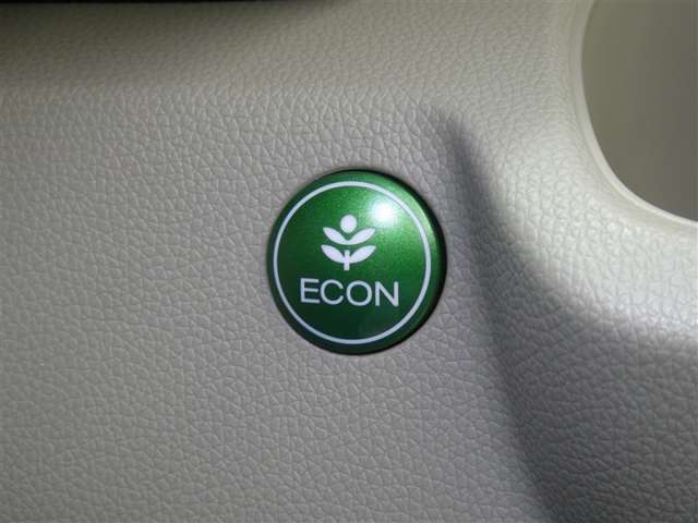 シート1席からOK！ルームクリン（消臭除菌）・シートクリン（座席を外してまる洗い）・タイヤクリン（アルミホイルコート）・エンジンルームクリン・ボディクリンなども！お得なセットコースもございます！