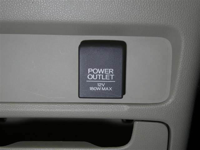 ネッツトヨタ静浜は”キレイ”にこだわっています。特設サービス工場で、新しく生まれ変わった車！内装・外装の徹底的な掃除、シートを外してニオイの元まで消臭・除菌、見えにくいエンジンルーム内もキレイ！