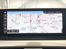 ●純正ナビ:一体感のあるナビは、高級感ある車内を演出してくれます。オーディオ機能も充実しておりますので、運転もより楽しめます♪