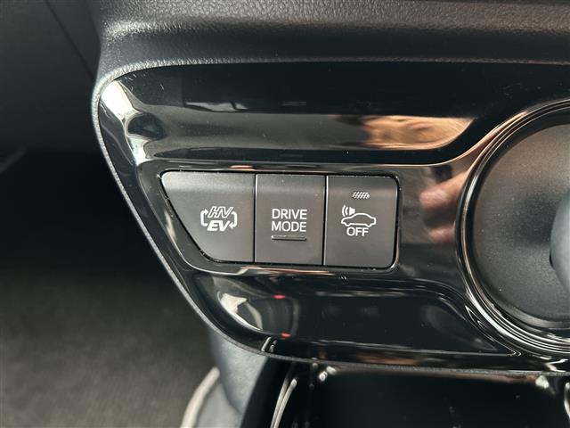 【お問い合わせください】写真の内容に関してやおクルマ購入までの流れなどご不明点、ご質問等がございましたらお気軽にガリバー店舗までお問い合わせください。