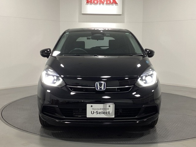 【Honda認定中古車 U-Select】　エンジン、オーディオやカーナビ(社外品は除く）に至るまで保証をお付け致します。全国のホンダディーラーで保証と整備が受けられます。