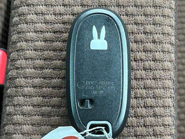 納車前に内外装のクリーニングをいたします。各種コーティング（別途有料）もご用意しておりますので、是非ご相談ください。