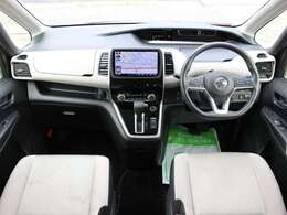 すっきりとしたセレナらしいデザインのダッシュ回り！フロントビューの視認性もよく運転しやすいと思います★