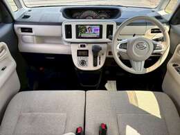 まとまりのあるインパネデザイン。各種のスイッチ類も使いやすい位置に配置され、快適な操作環境を提供します！