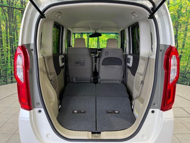 普段のお買い物や通勤、送迎等に十分な荷室スペースを確保しております。セカンドシートを倒すと、大きな荷物の積載も可能です♪