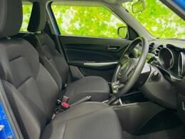 「この車の写真をもっと見たい」「状態が気になる」「この装備はついている？」どんな小さな疑問でもお気軽にお問い合わせください！