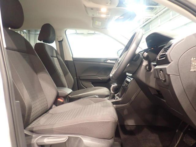 楽な姿勢で座ることが出来るので長時間の運転でも疲れにくいですし体もぶれにくいですよ。