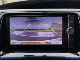 【バックカメラ】駐車時に後方がリアルタイム映像で確認できます。大型商業施設や立体駐車場での駐車時や、夜間のバック時に大活躍！運転スキルに関わらず、今や必須となった装備のひとつです！