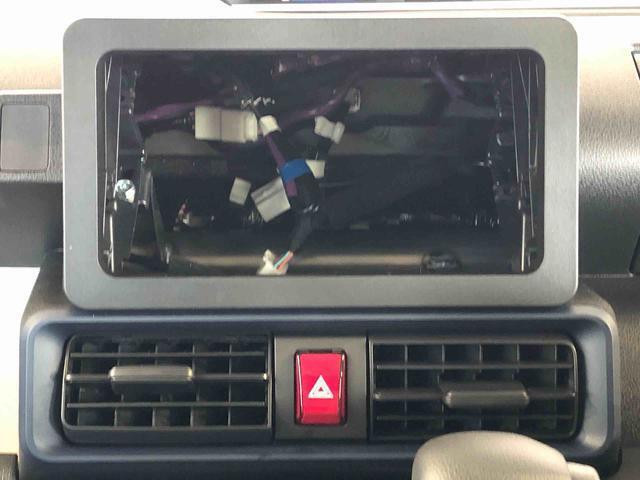 当車両はオーディオレスです。多彩なナビゲーション・オーディオをご用意しております。詳しくは当店スタッフにお問い合わせください。