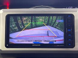 【バックカメラ】駐車時に後方がリアルタイム映像で確認できます。大型商業施設や立体駐車場での駐車時や、夜間のバック時に大活躍！運転スキルに関わらず、今や必須となった装備のひとつです！