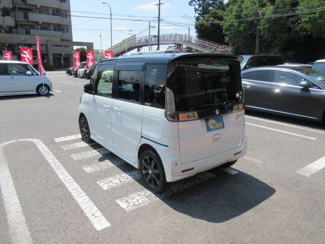 グループ総在庫数約300台！！全系列店からメーカー・車種問わずご紹介出来るので、あなたにピッタリのお車が見つかるはずです♪まずはお問い合わせ下さい☆
