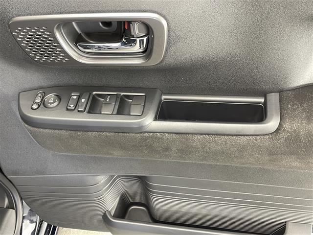 気になる車はお電話やメールで当店にお問い合わせください。なお、お電話での在庫の取り置きはできません。ご来場の際は、商談が重なる事が増えていますので事前に在庫有無をご確認くださいませ。