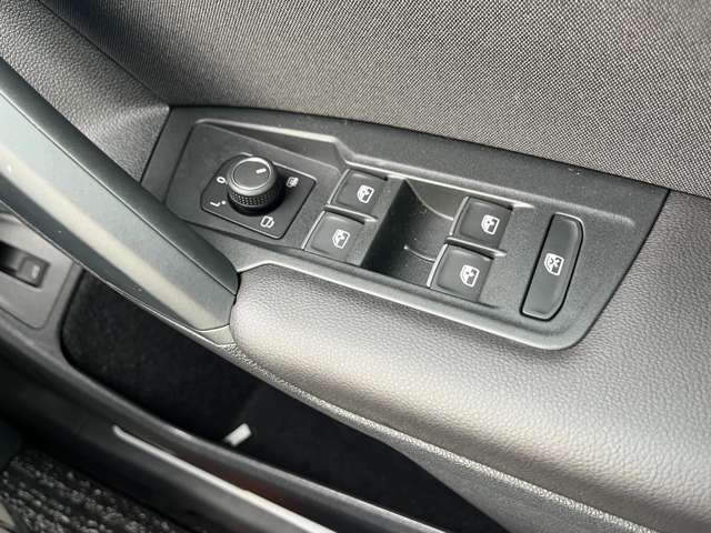 任意保険の代理店をしております！購入からアフタフォローまで1店舗で完結出来ます。保険の見直しも大歓迎ですので、お気軽にご連絡ください！